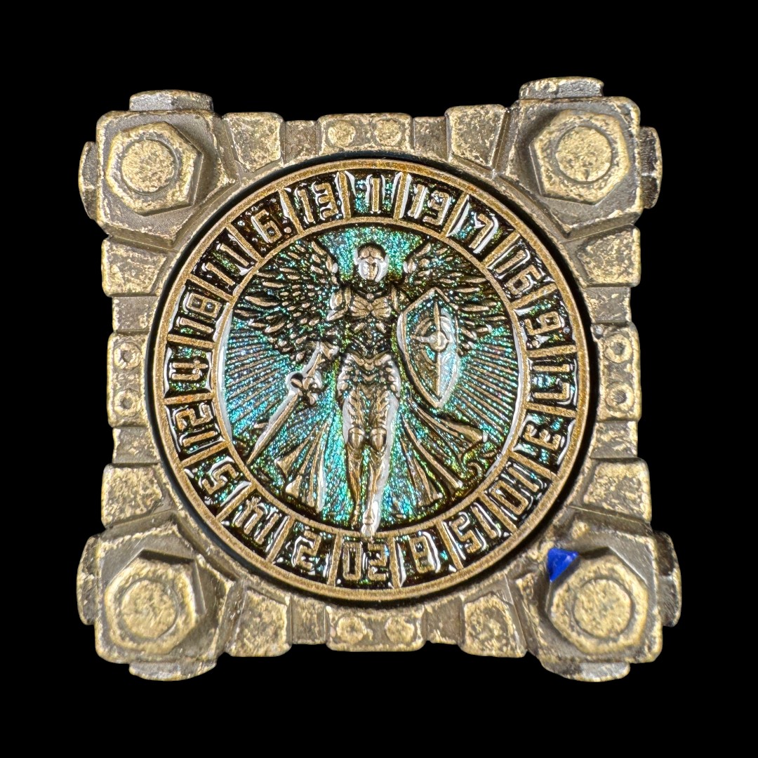 Spinner Bolts Cube - Gold - Image 2