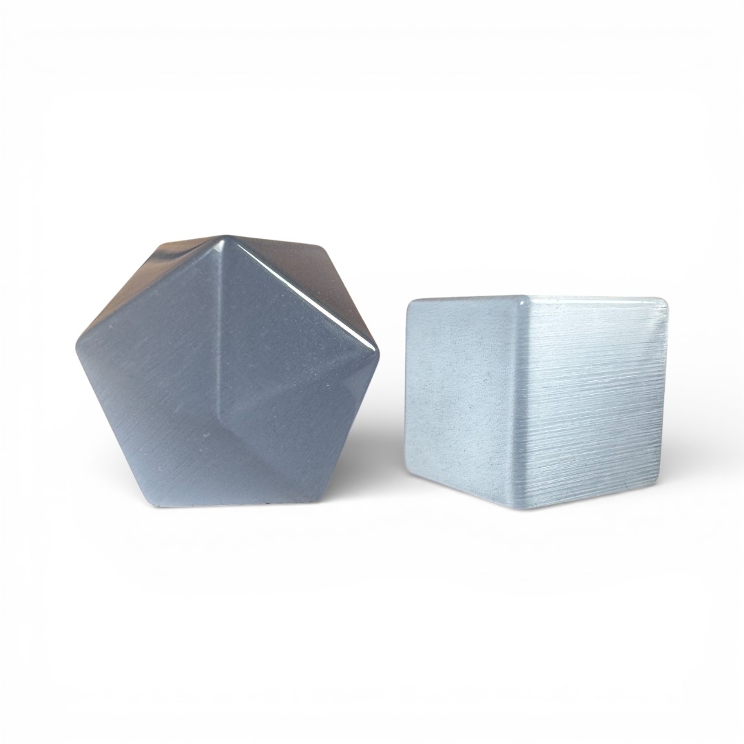 Occhio di gatto grigio